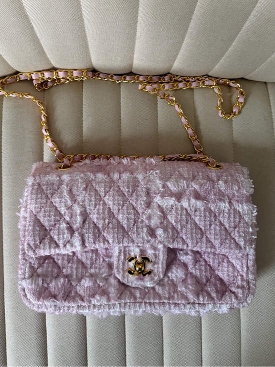 CHANEL Handbags - Chanel Pink Tweed Classic Flap